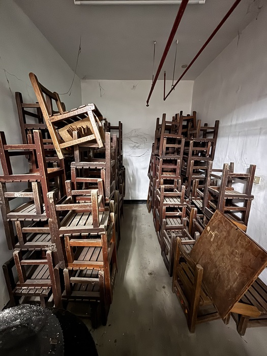 淘汰學生木椅出售圖片